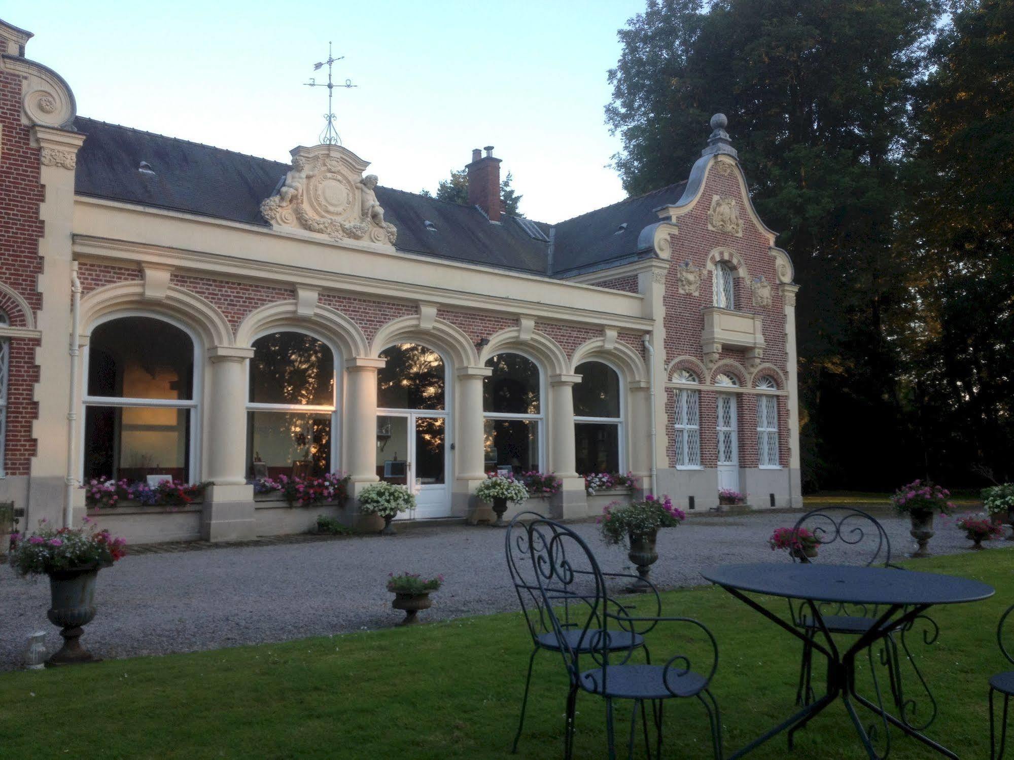 เลอ ชาโต เด ออร์ม โฮเต็ล Bed & Breakfast Lambersart ภายนอก รูปภาพ
