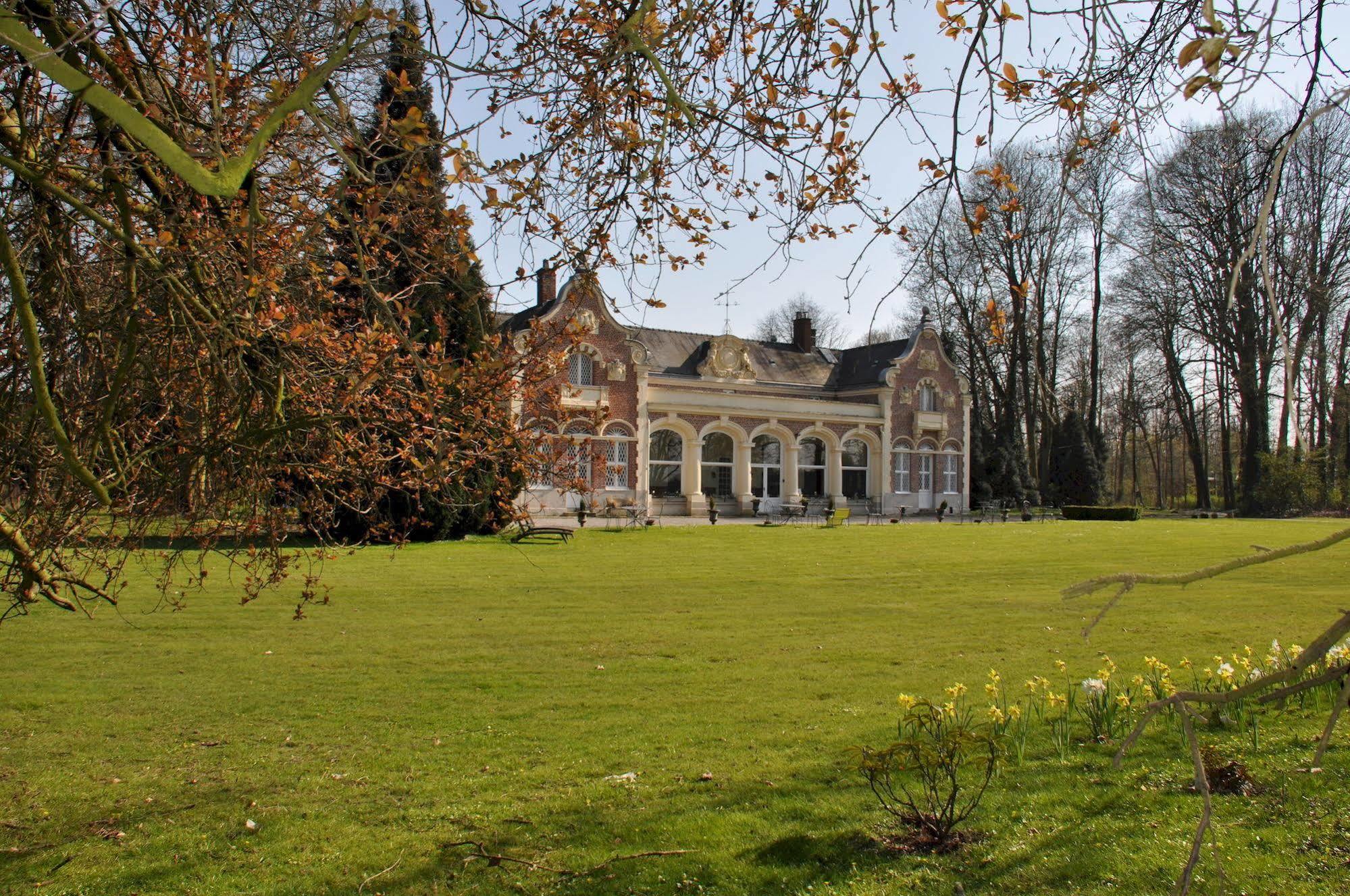 เลอ ชาโต เด ออร์ม โฮเต็ล Bed & Breakfast Lambersart ภายนอก รูปภาพ