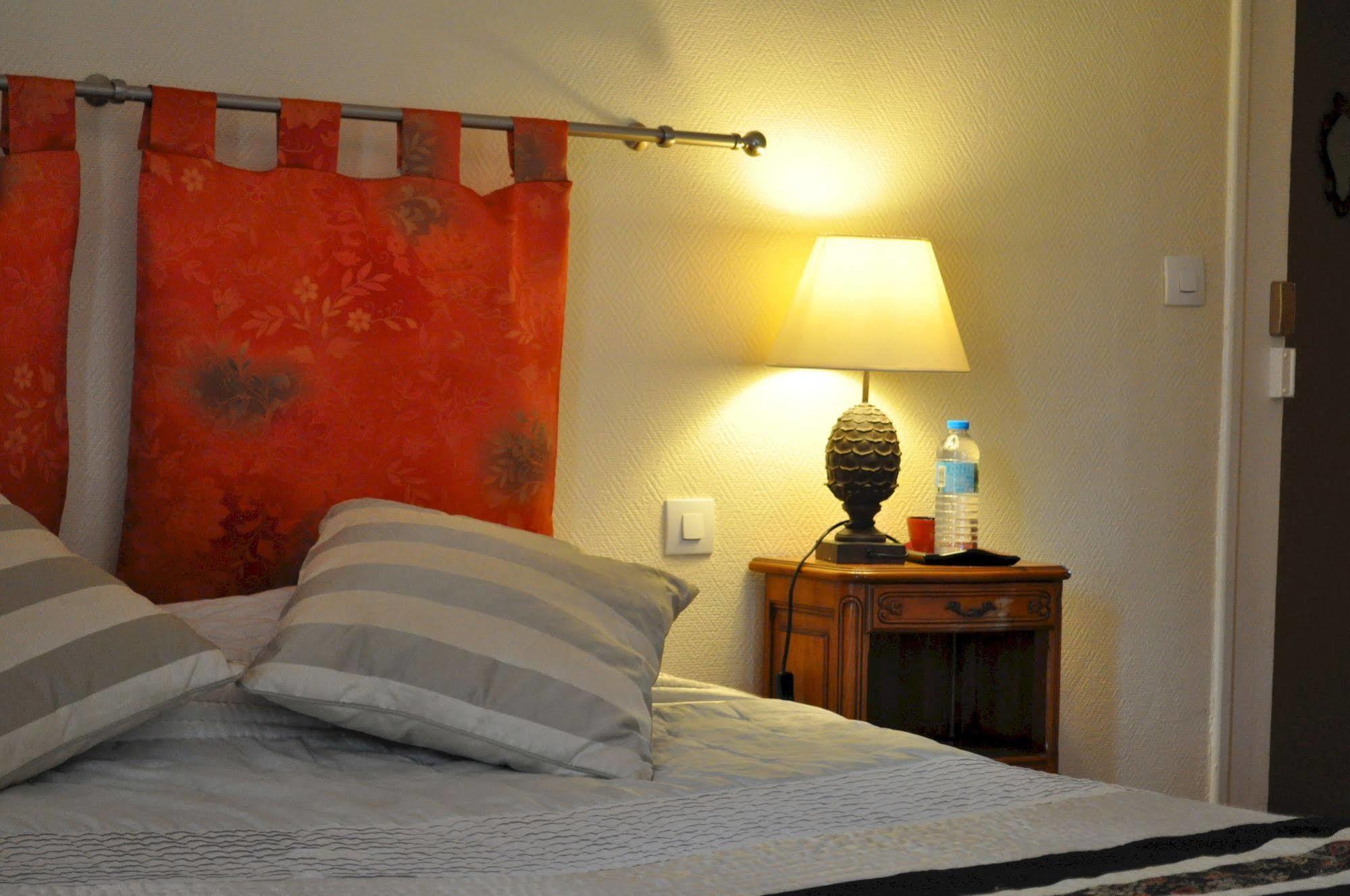 เลอ ชาโต เด ออร์ม โฮเต็ล Bed & Breakfast Lambersart ภายนอก รูปภาพ